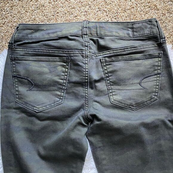 American Eagle Dark Camo Jeans Jegging Stretch Womens Size 2 - Picture 4 of 7